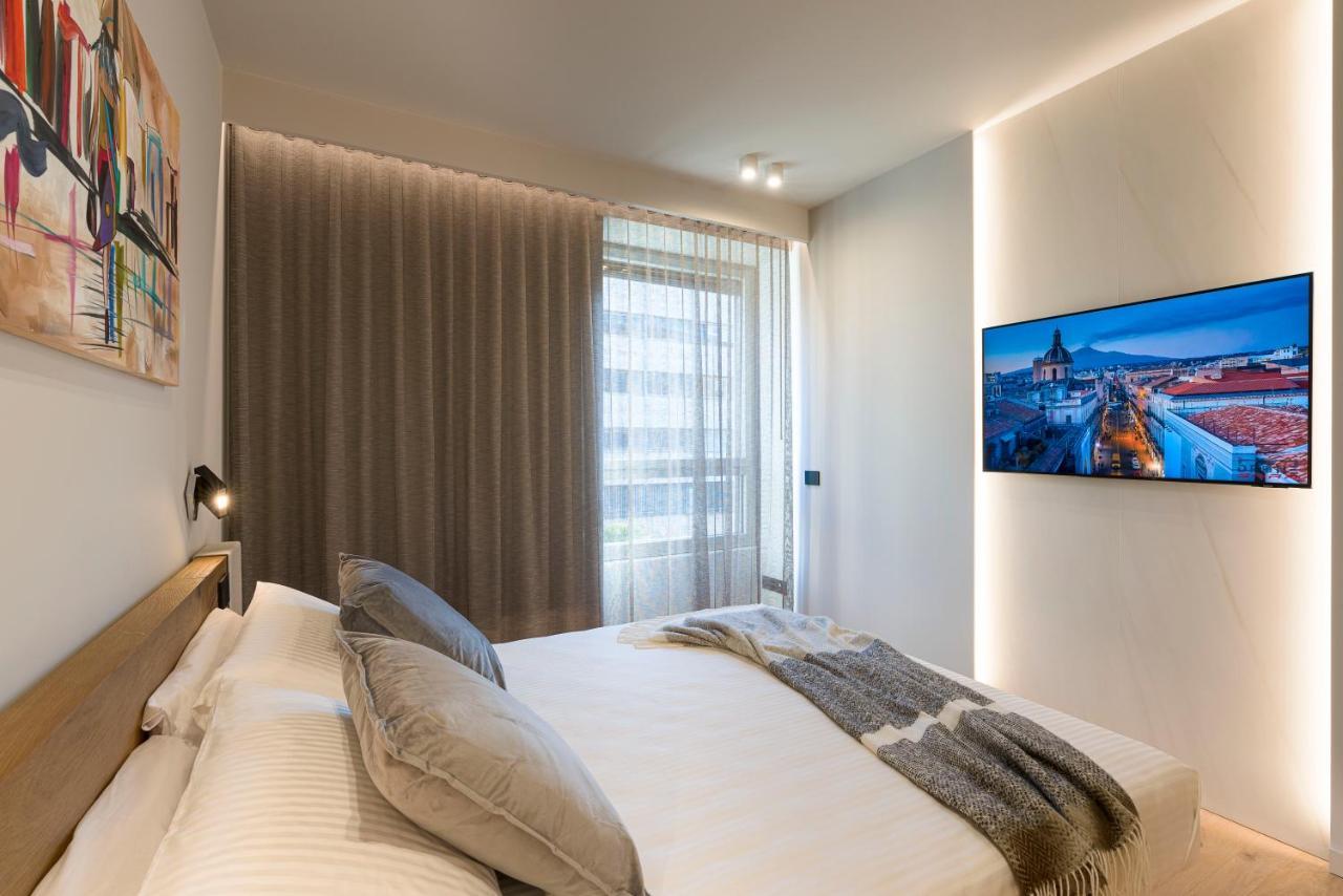 Aera Luxury Suites - 303 304 305 Катанія Екстер'єр фото