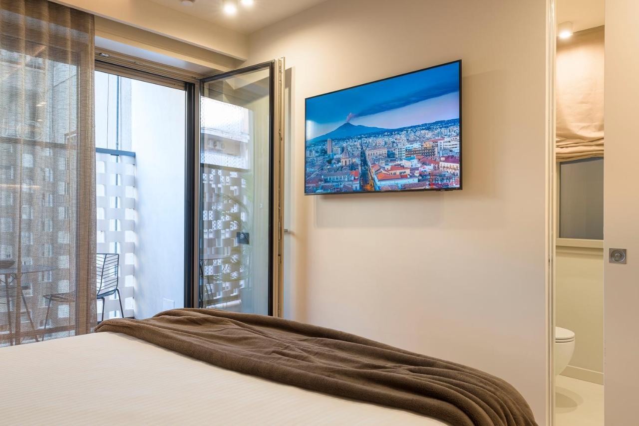 Aera Luxury Suites - 303 304 305 Катанія Екстер'єр фото