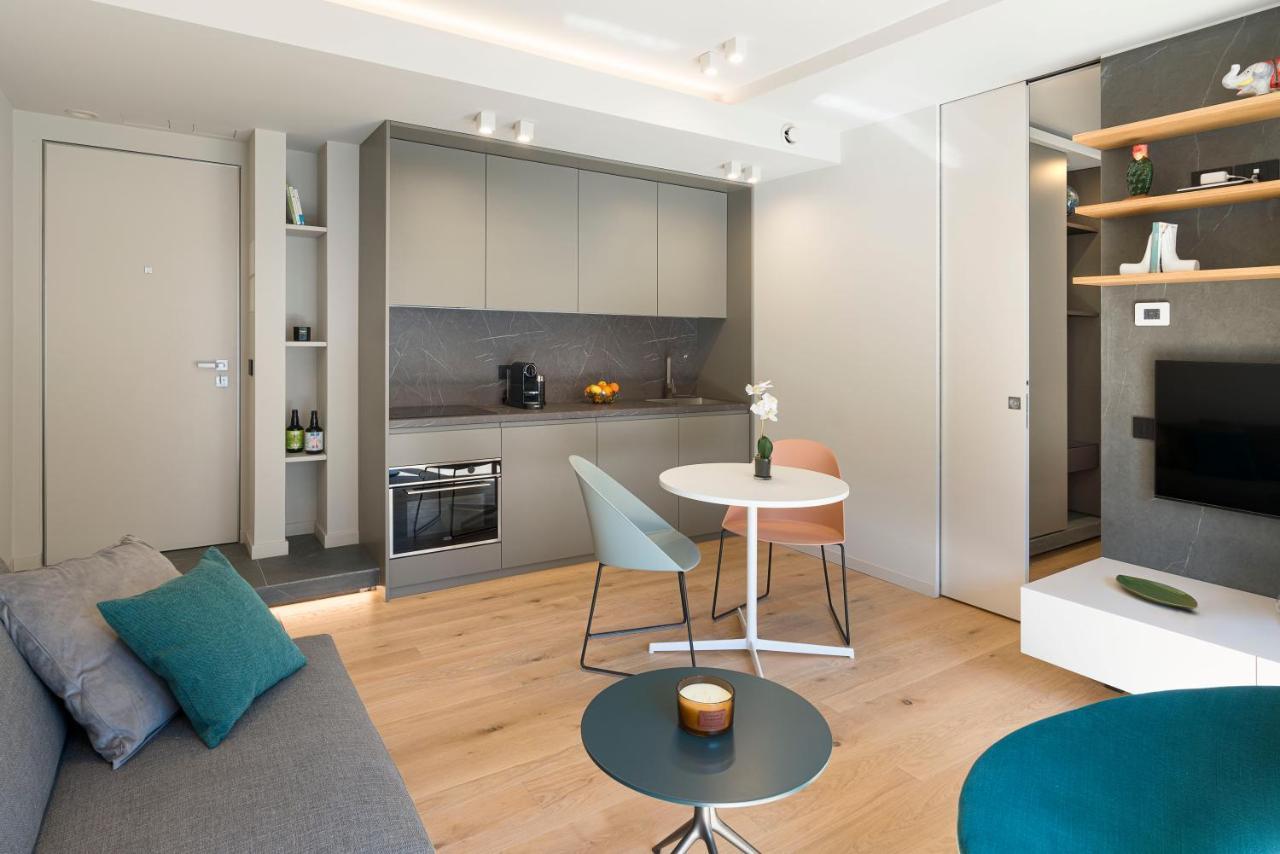 Aera Luxury Suites - 303 304 305 Катанія Екстер'єр фото
