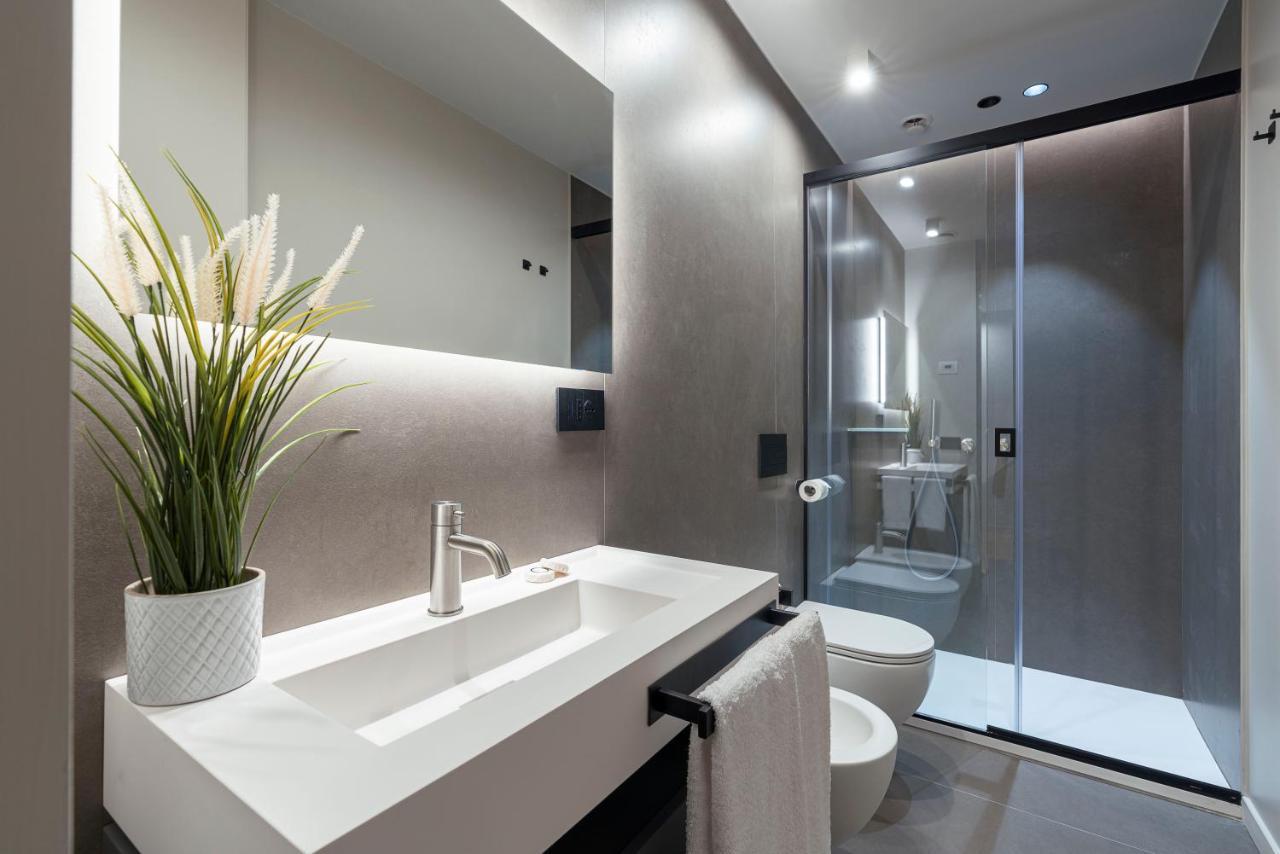 Aera Luxury Suites - 303 304 305 Катанія Екстер'єр фото