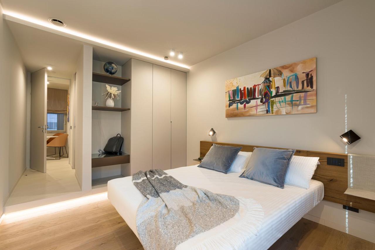 Aera Luxury Suites - 303 304 305 Катанія Екстер'єр фото