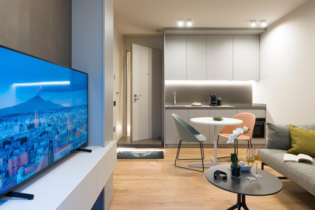 Aera Luxury Suites - 303 304 305 Катанія Екстер'єр фото